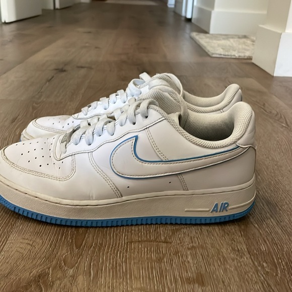 Men’s Nike Air Force 1 shoes - Picture 5 of 7